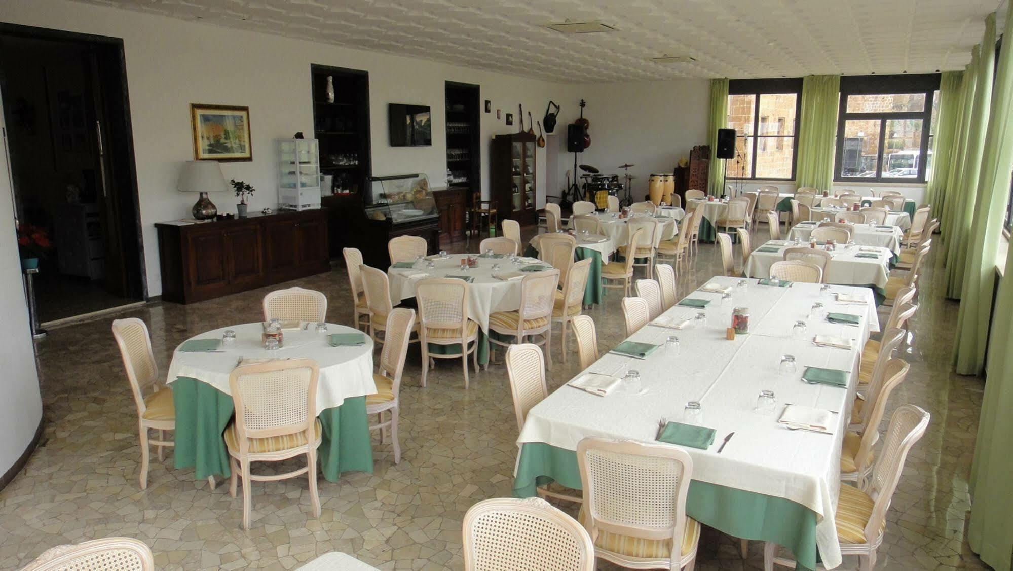 Antica Locanda Cavallino Bianco Cerveteri Exterior foto