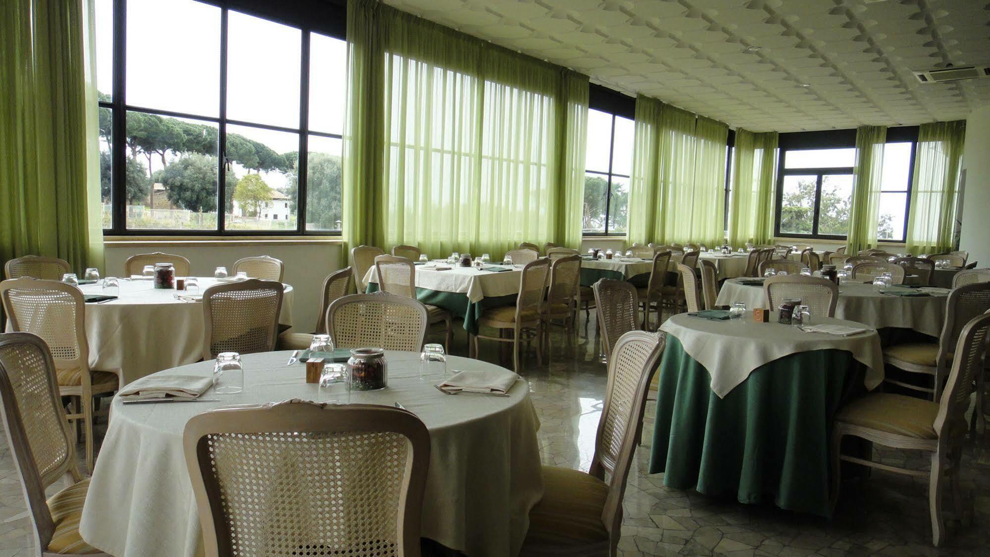 Antica Locanda Cavallino Bianco Cerveteri Exterior foto